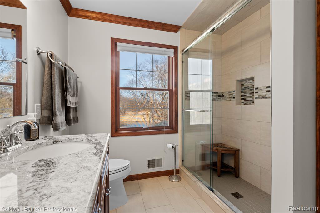 6253 7 MILE Road, South Lyon, MI 48178 — Photo 27