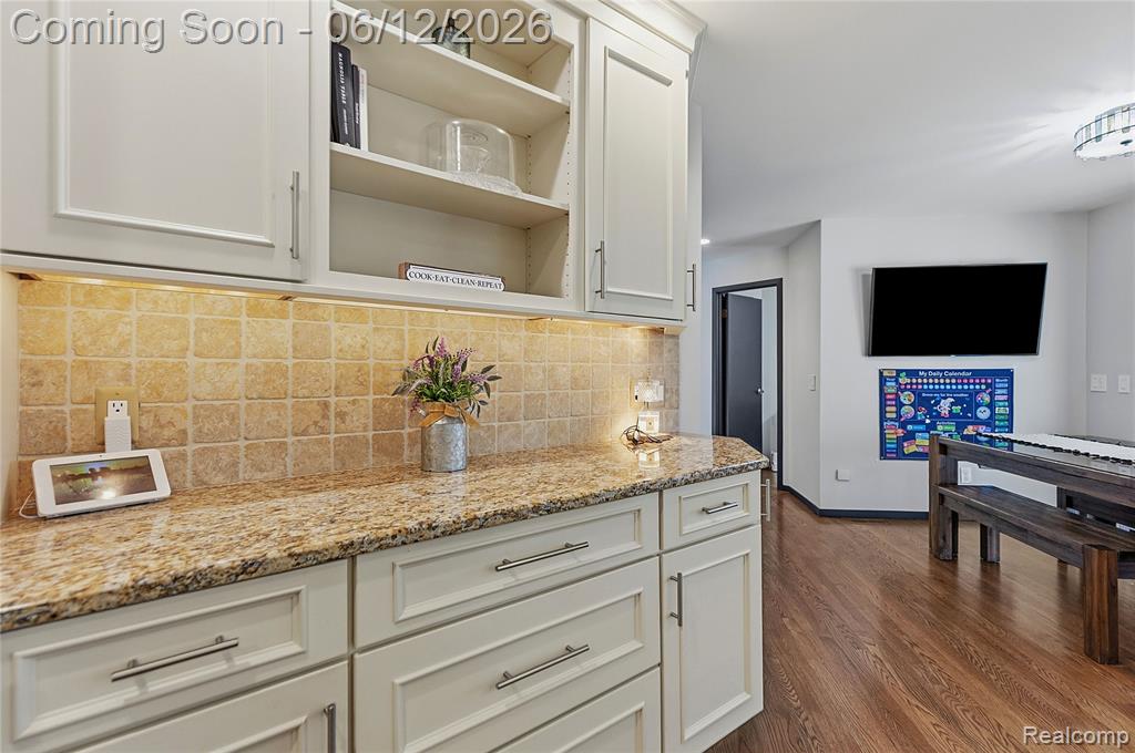 4057 Fox Lake Drive, Bloomfield Hills, MI 48302 — Photo 17