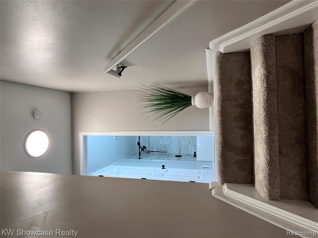 2034 E Nalone, Wixom, MI 48393 — Photo 31