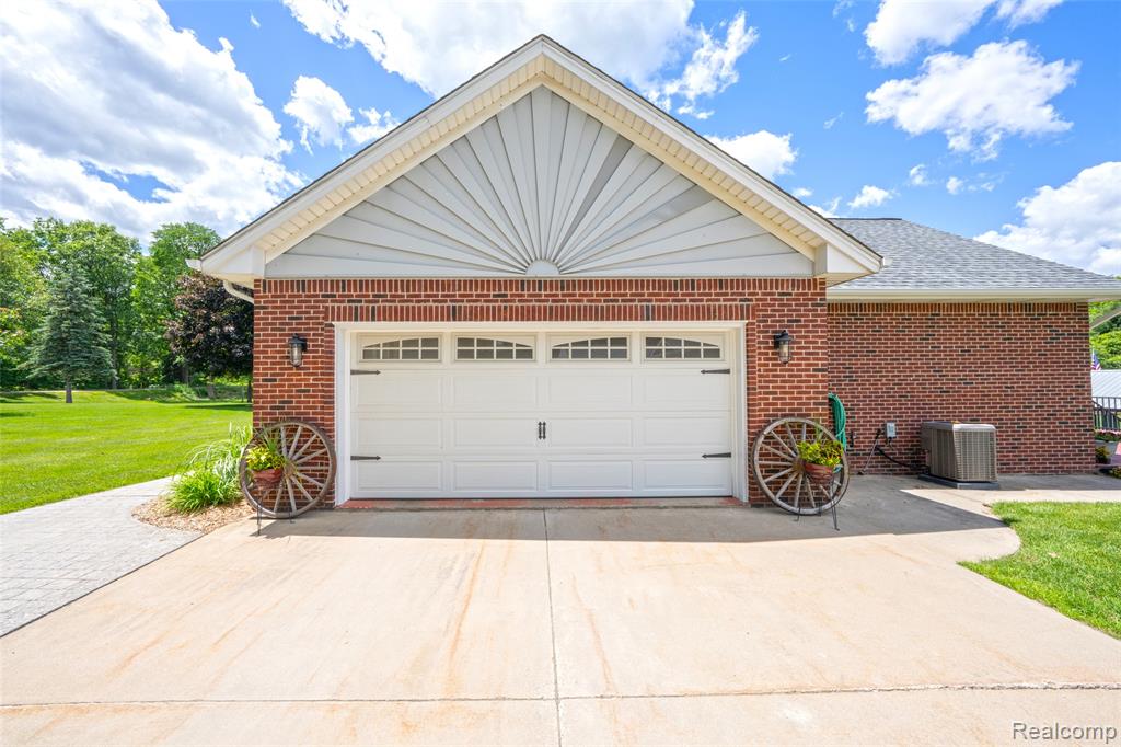 5233 Crawford Road, Dryden, MI 48428 — Photo 9