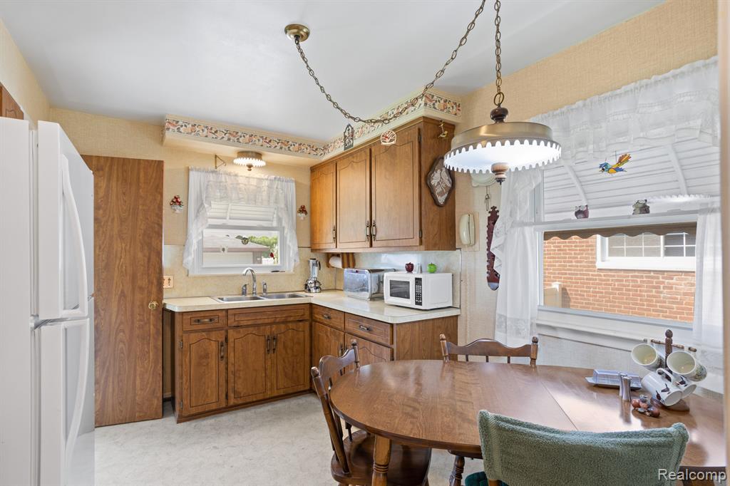 504 E LA SALLE Avenue, Royal Oak, MI 48073 — Photo 7