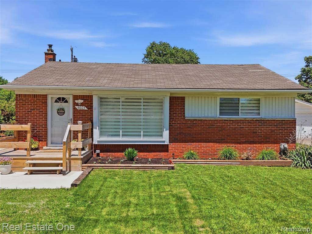4603 E Thirteen Mile Road, Warren, MI 48092