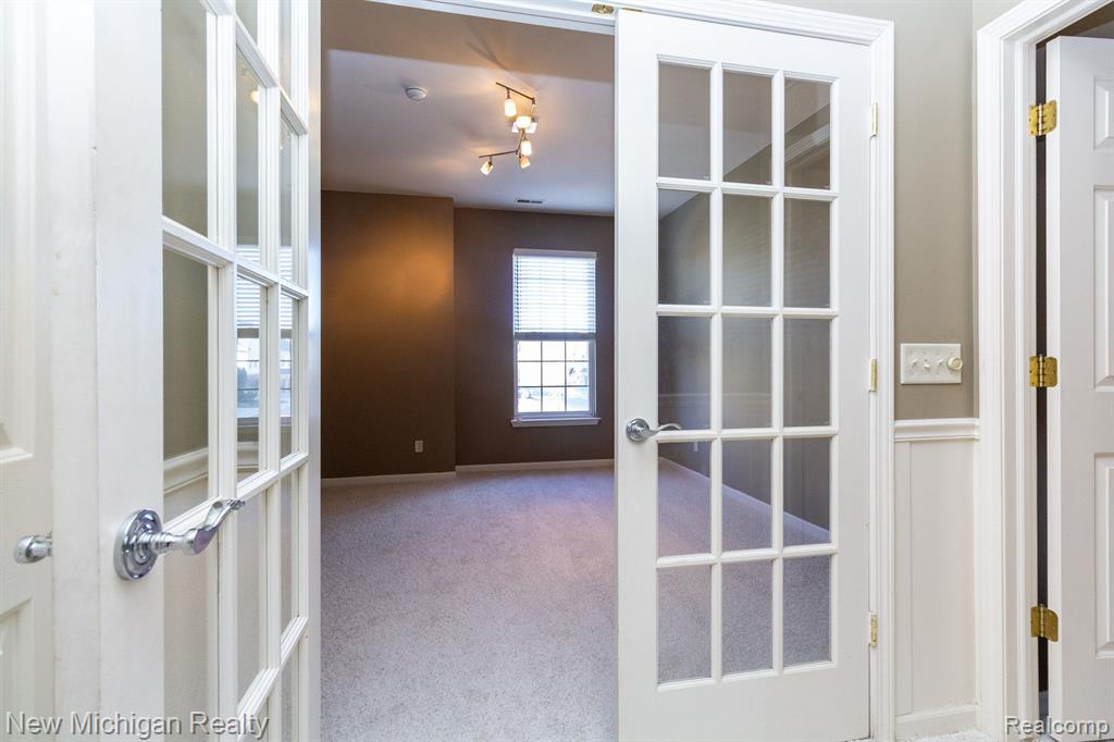 1908 CEDAR VALLEY Drive, Canton, MI 48188 — Photo 22