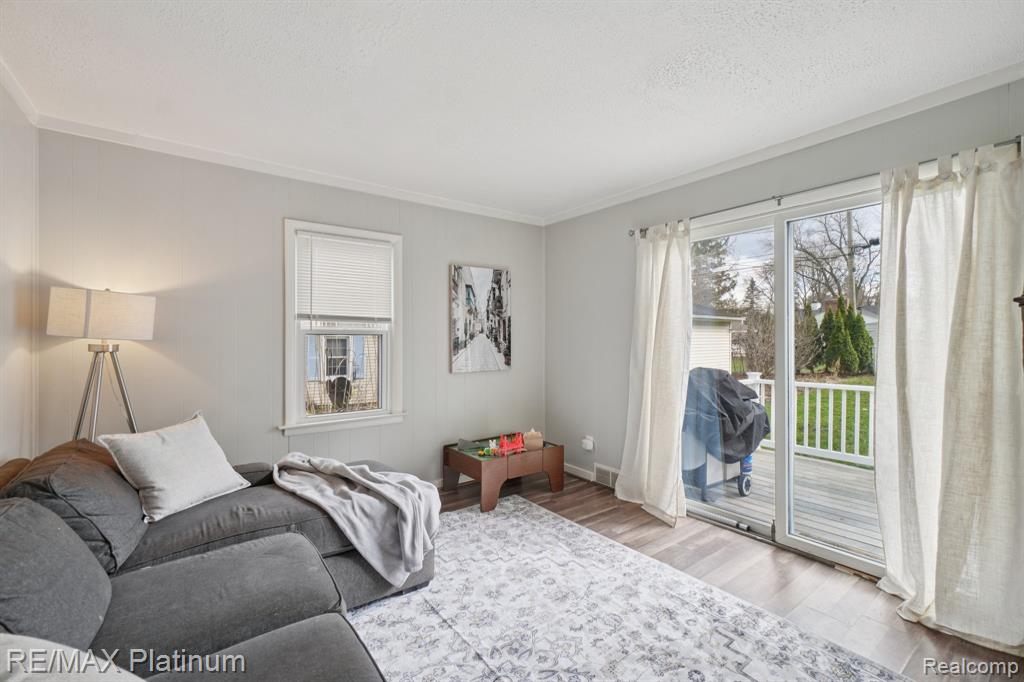 521 W Crane Street, Howell, MI 48843 — Photo 10
