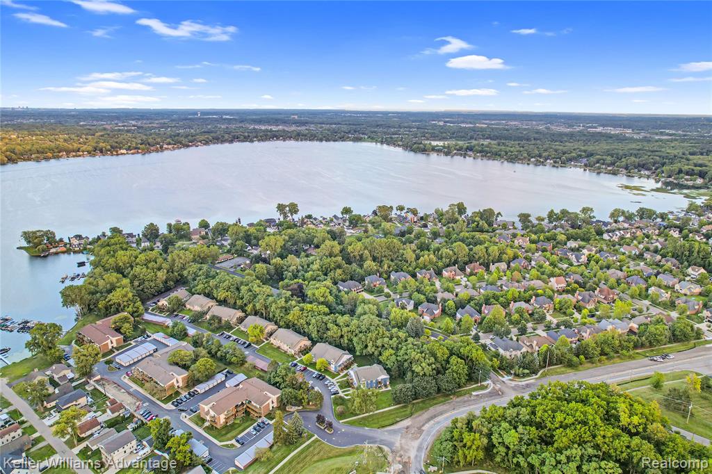 855 S Pontiac Trail, Walled Lake, MI 48390 — Photo 34