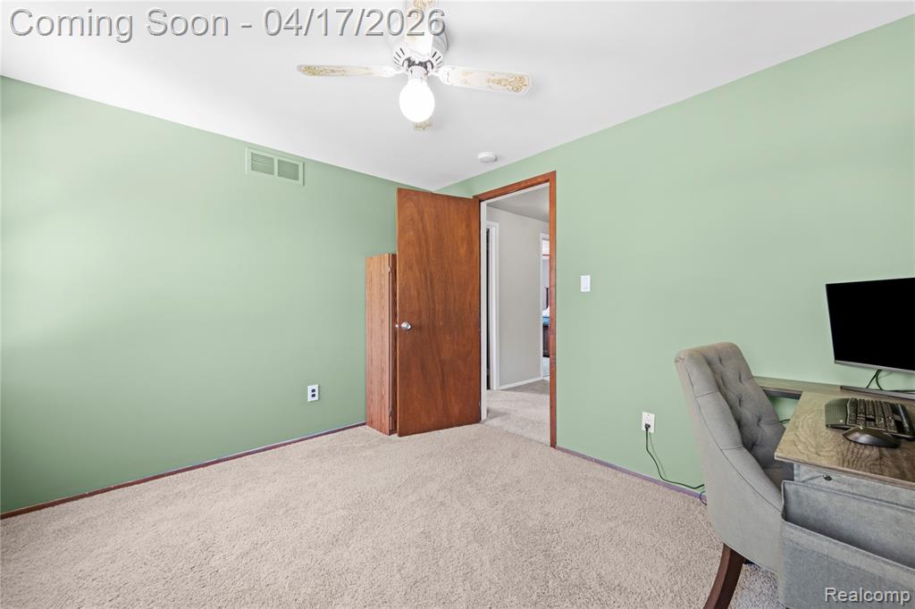 19534 Coachwood Road, Riverview, MI 48193 — Photo 32