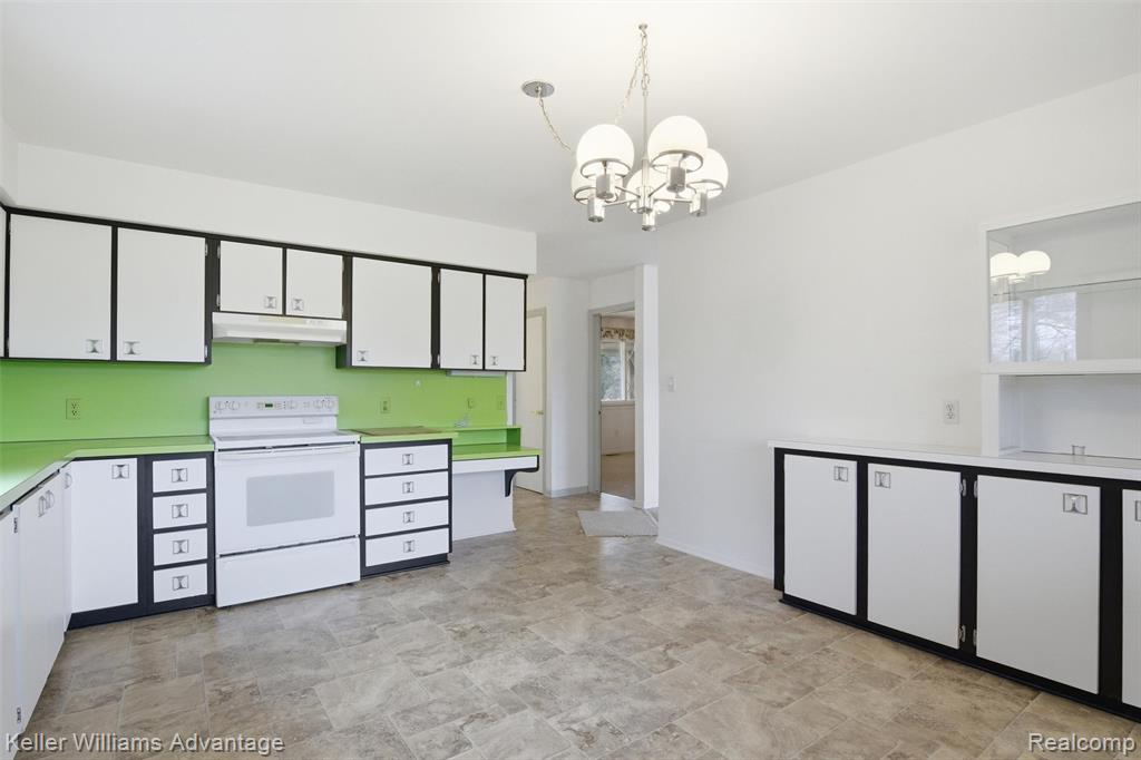 7670 7 Mile Road, Northville, MI, 48167