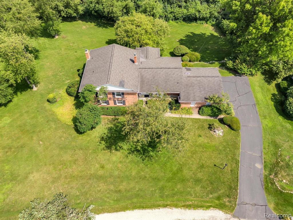 530 WHITEHALL Road, Bloomfield Hills, MI 48304 — Photo 53