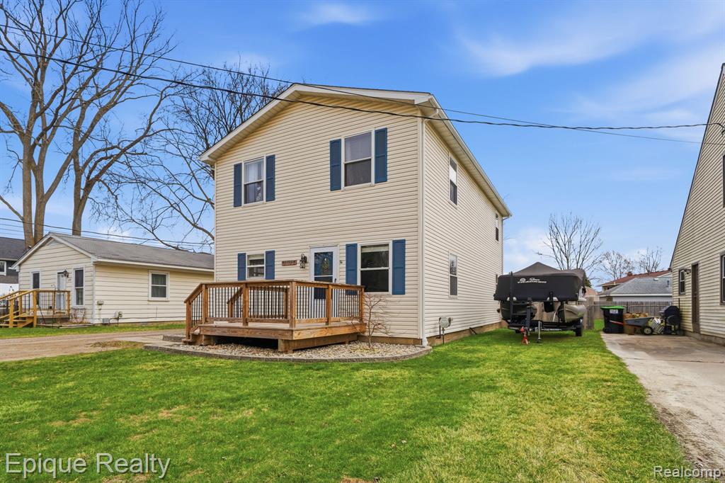 11605 Elmdale Road, Whitmore Lake, MI 48189 — front exterior