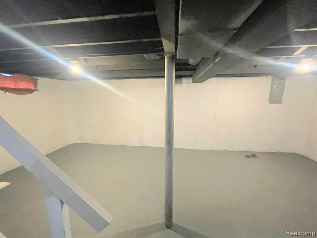 7843 Rutherford Street, Detroit, MI 48228 — Photo 31