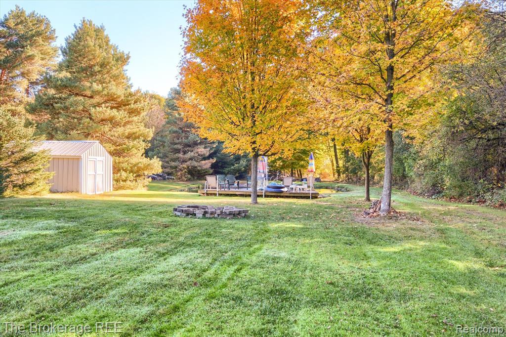 5400 N Center Road, Genesee, MI 48506 — Photo 9