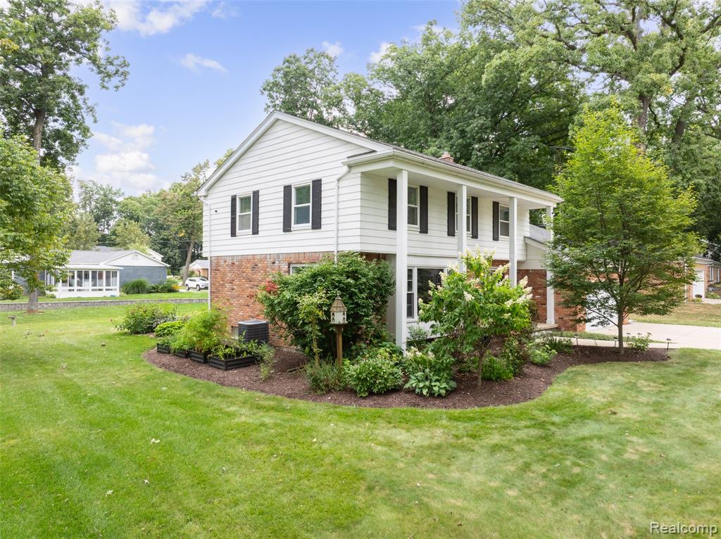 527 Greenwich Lane, Grand Blanc, MI 48439 — Photo 4