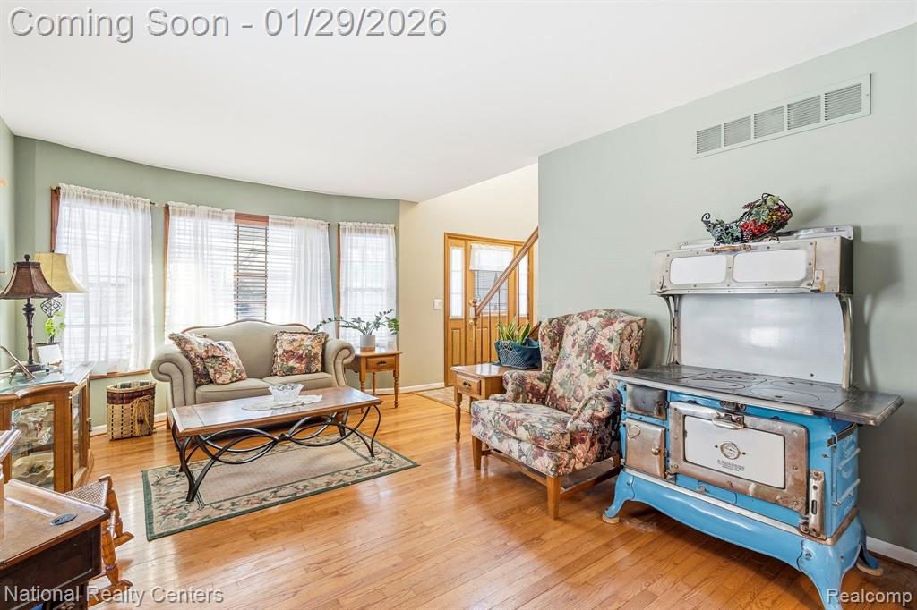 9008 Sussex Street, White Lake, MI — Photo 5