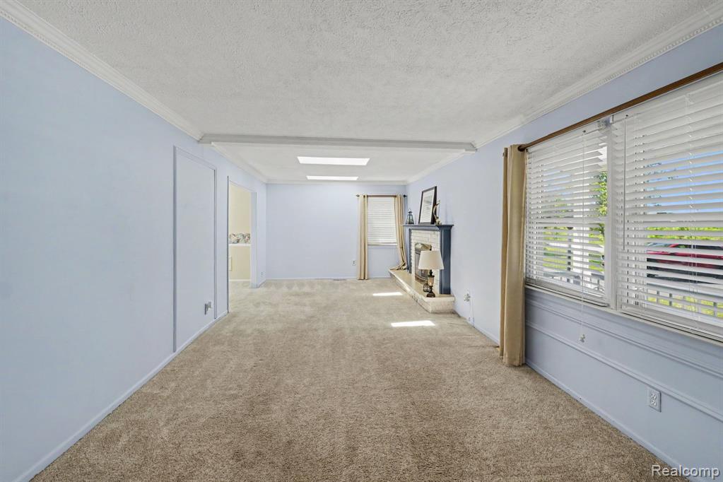 4023 S Genesee Road, Grand Blanc, MI 48439 — Photo 9