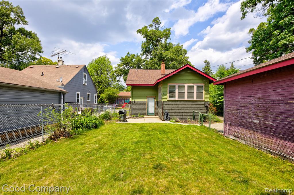925 W Hazelhurst Street, Ferndale, MI 48220 — Photo 36