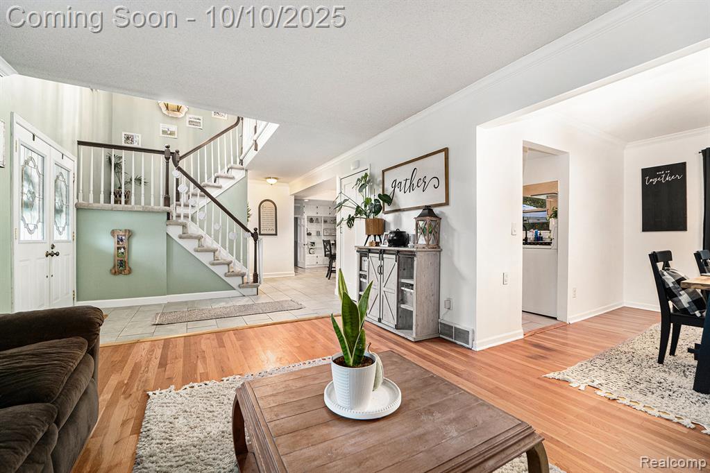 4843 Regency Drive, Shelby Twp, MI 48316 — Photo 4