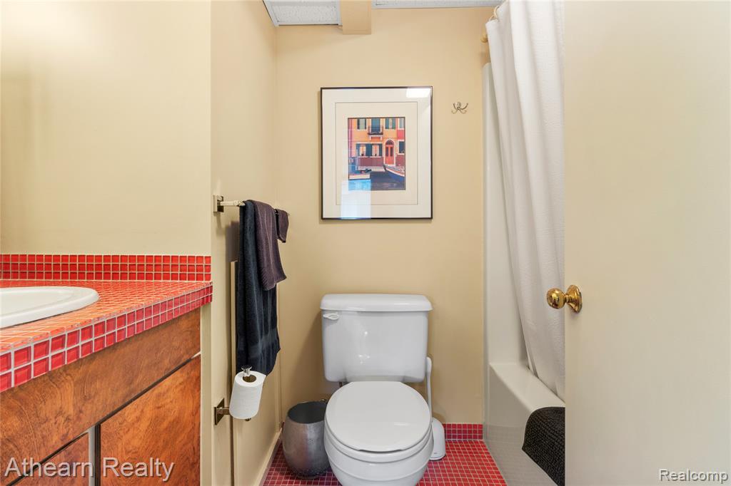 6600 W Shore Drive, Weidman, MI 48893 — Photo 38