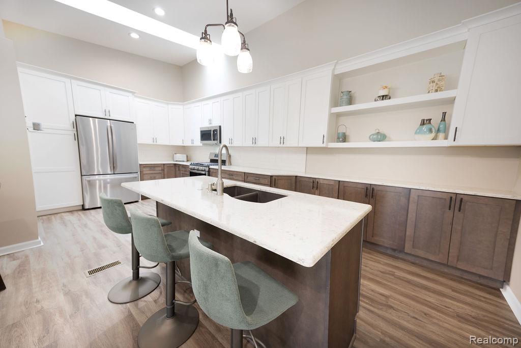 7108 Green Farm Road, West Bloomfield, MI — Photo 9
