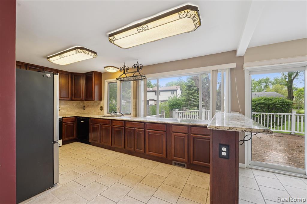 4134 Cypress Drive, Troy, MI 48085 — Photo 14
