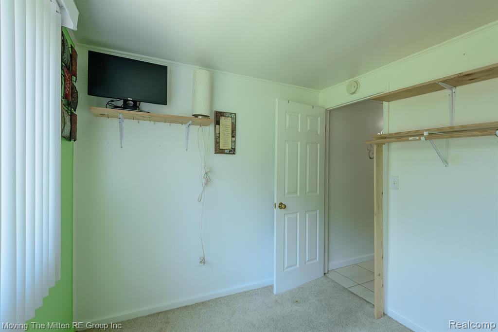 709 Estrada Drive, Belleville, MI 48111 — Photo 15