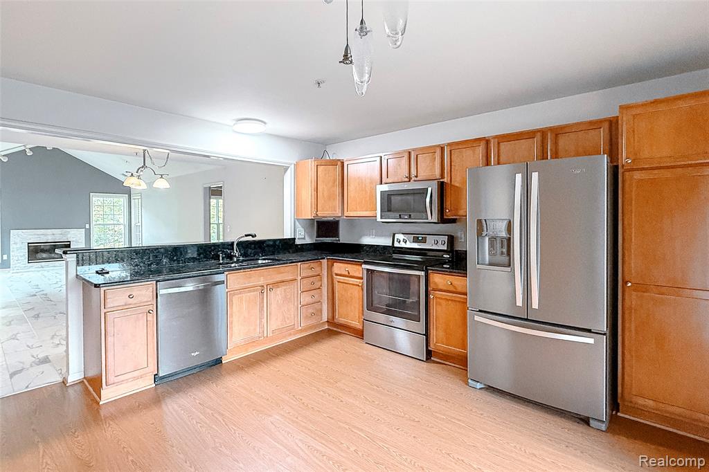 28560 Carlton Way Drive, Novi, MI — Photo 12
