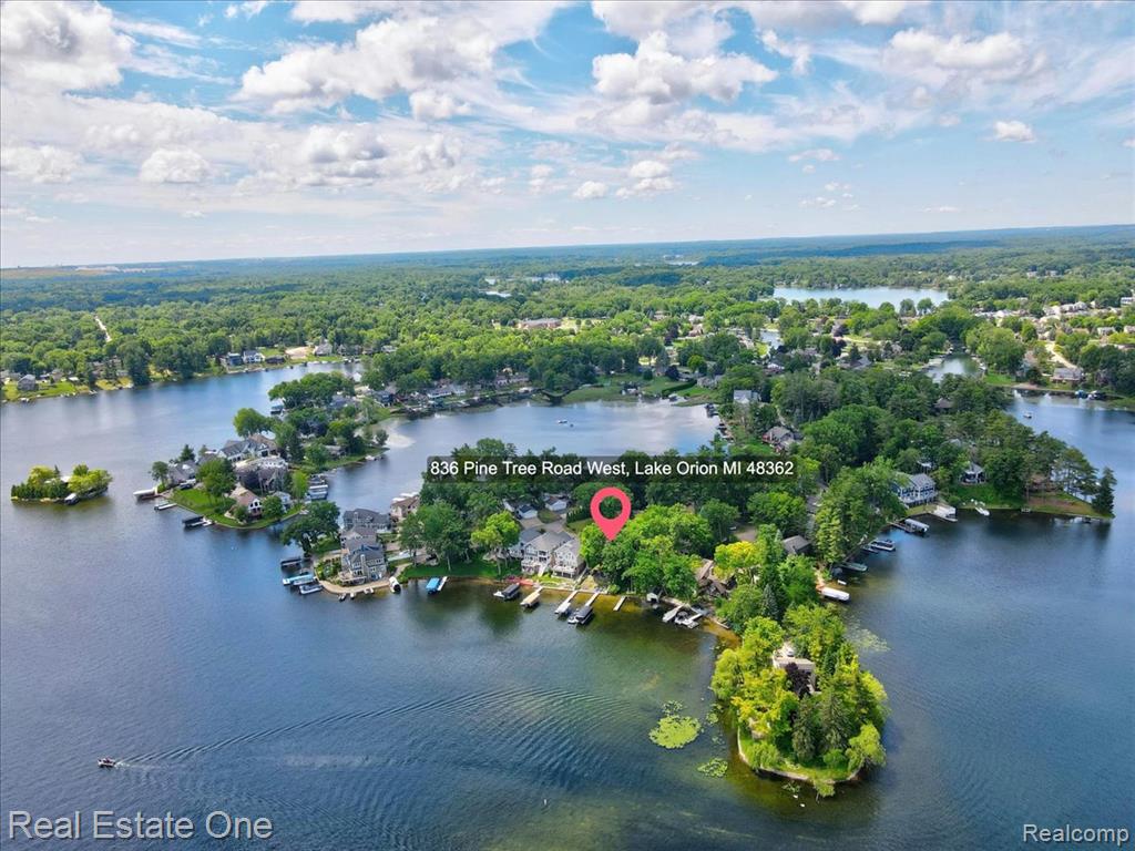 836 Pine Tree Road W, Lake Orion, MI 48362 — Photo 90