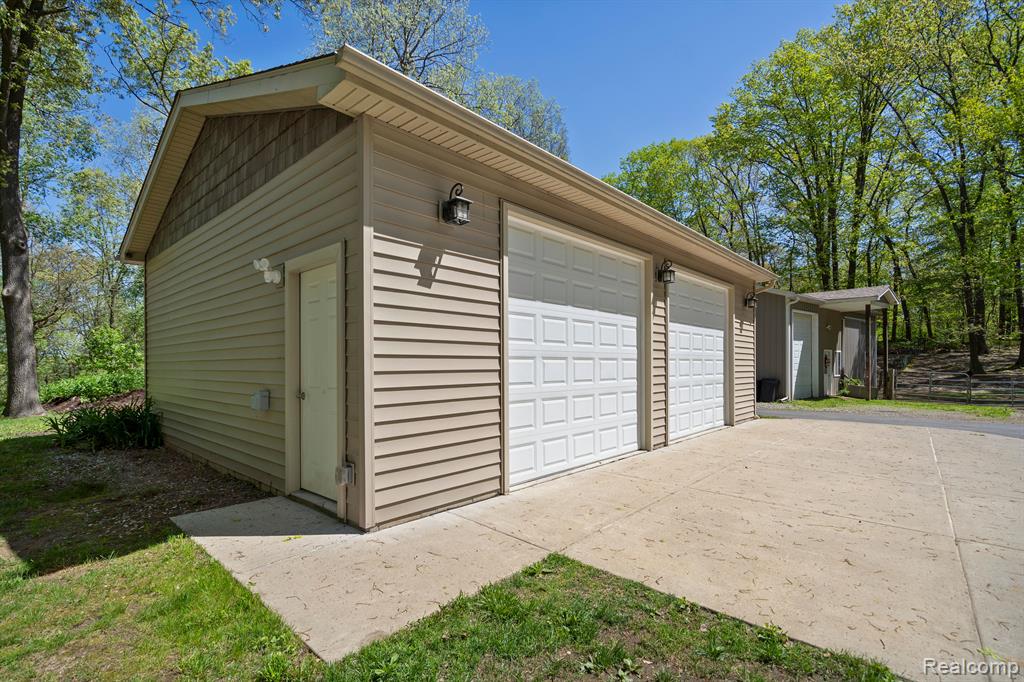 7630 DILLEY Road, Davisburg, MI 48350 — Photo 29