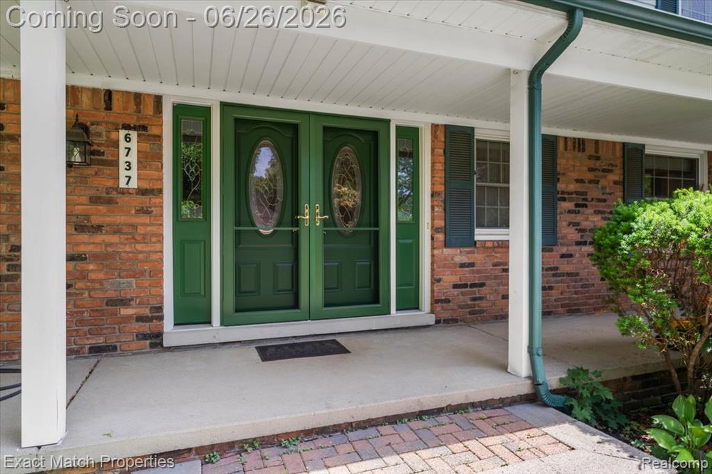 6737 Alderley Way, West Bloomfield, MI — Photo 14