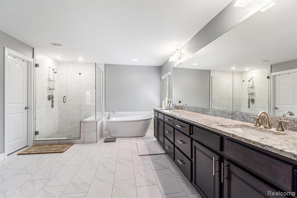 47541 Villa Terrace Court, Novi, MI — Photo 28