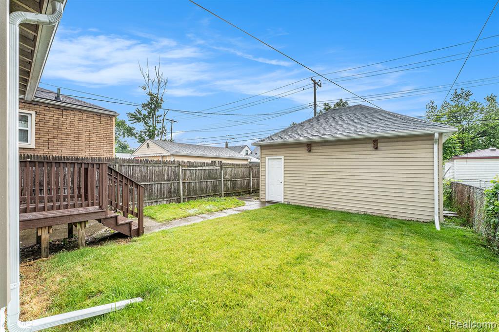 701 Cleophus Parkway, Lincoln Park, MI 48146 — Photo 17