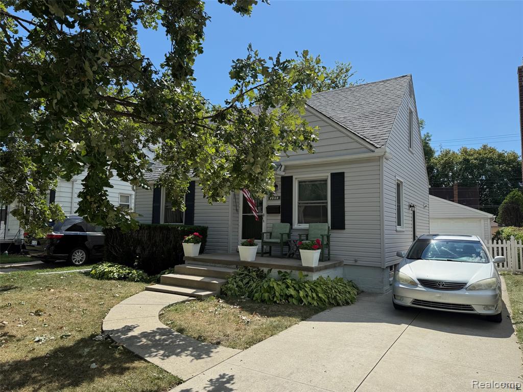 8060 Standard, Center Line, MI 48015 — Photo 2