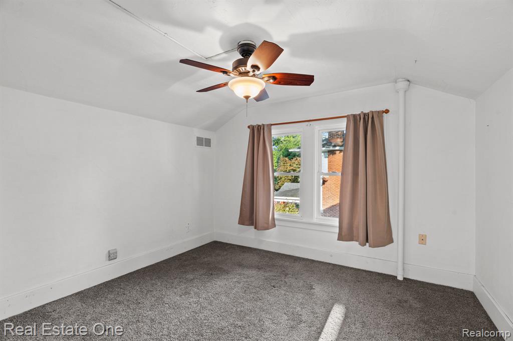 44 PARK Street, Oxford, MI 48371 — Photo 16