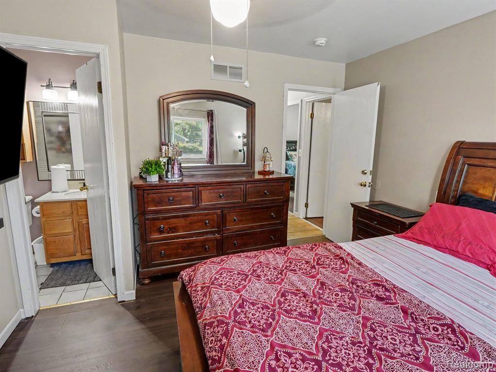 1418 Oakview Drive, Canton, MI 48187 — Photo 12