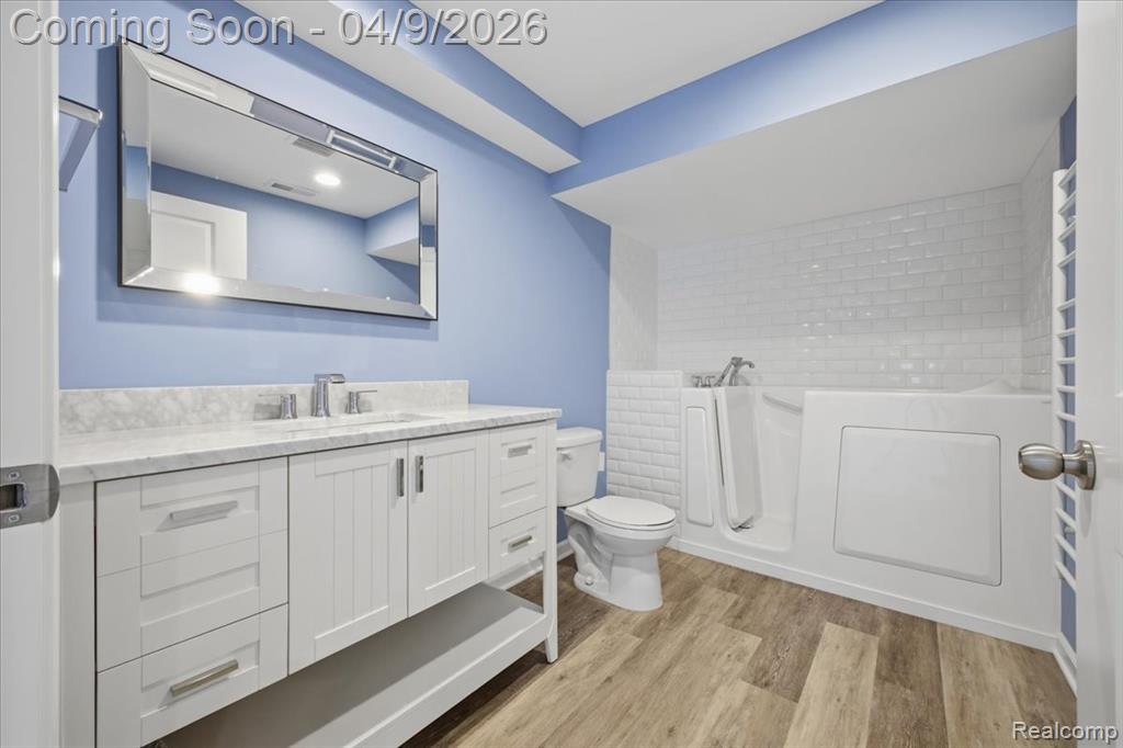270 Greenan Lane, Lake Orion, MI 48362 — Photo 19