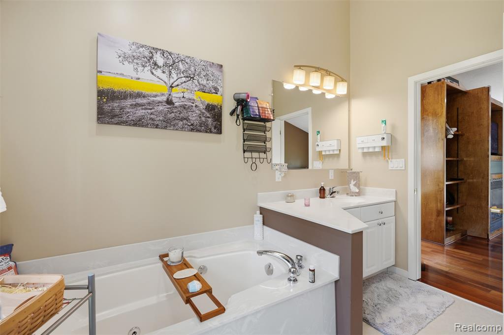 13158 Wood Road, Bath, MI 48808 — Photo 27