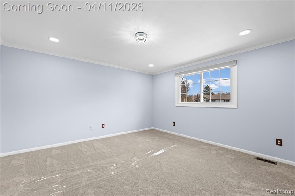 5325 Allison Drive, Troy, MI 48085 — Photo 15