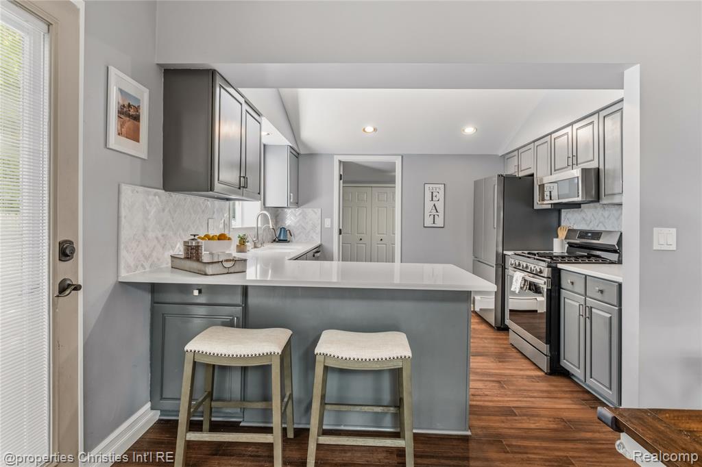 46063 Neeson Street, Northville, MI 48167 — Photo 16