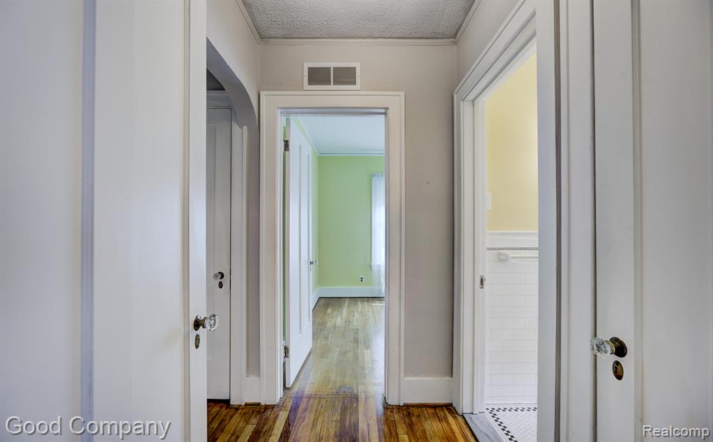 515 W Golden Gate, Highland Park, MI 48203 — Photo 17