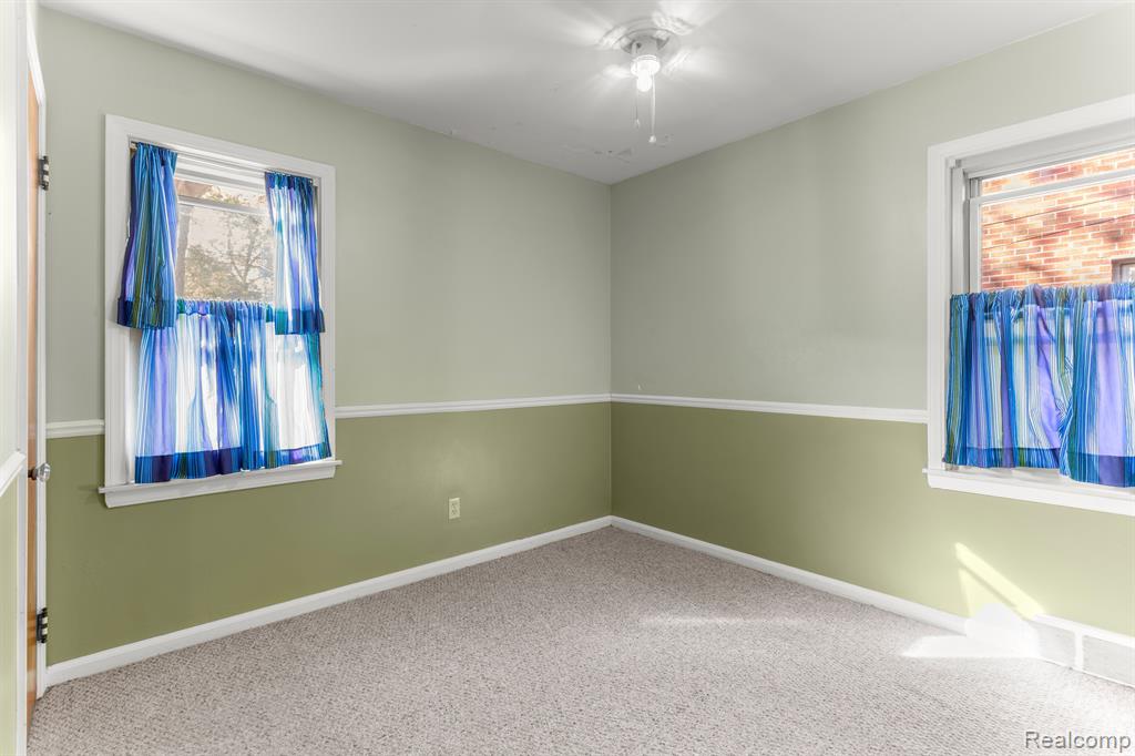 843 MAYBURN Street, Dearborn, MI 48128 — Photo 19