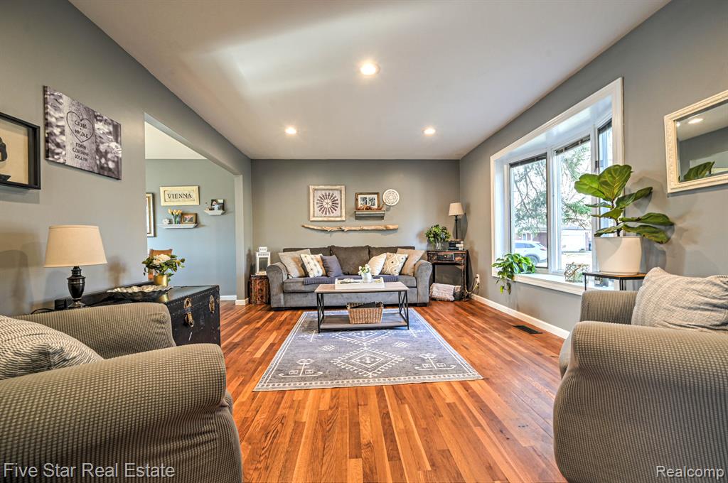 8838 Dublin Way, Sterling Heights, MI 48314 — Photo 6
