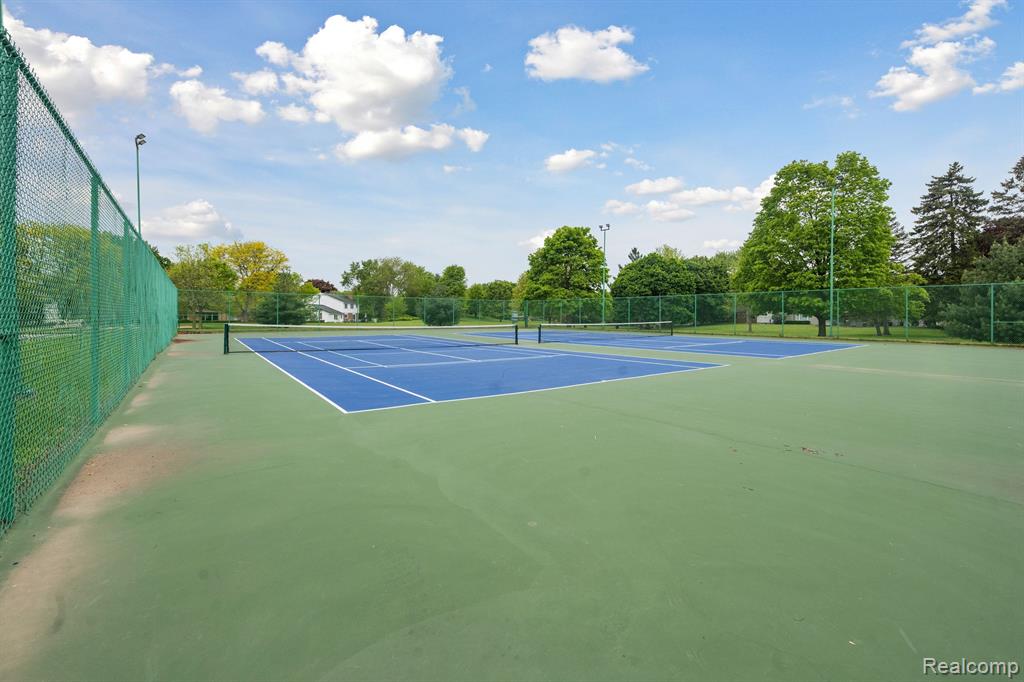 41988 BAINTREE Circle, Northville, MI 48168 — Photo 58