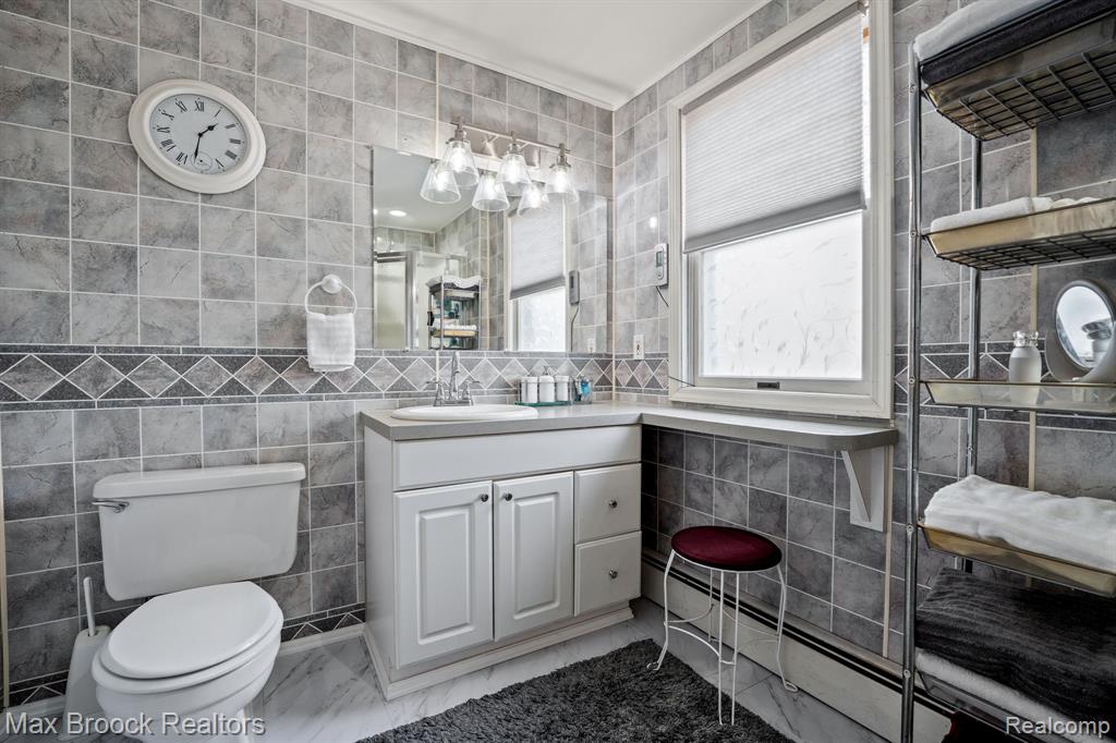 4048 Tyler Avenue, Berkley, MI 48072 — Photo 20