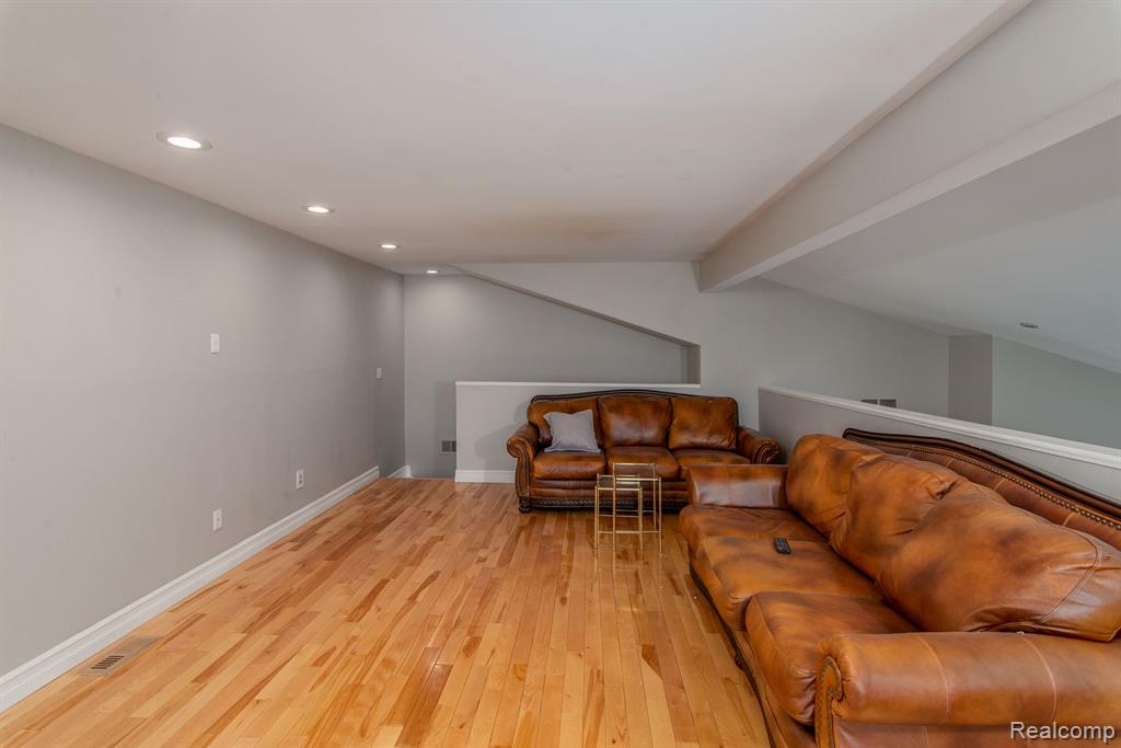6598 MAPLE LAKES Drive, West Bloomfield, MI — Photo 21