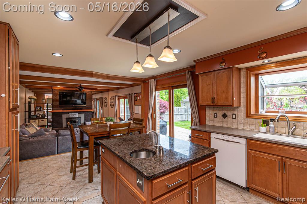 47038 Sarnus Drive, Macomb, MI 48044 — Photo 13