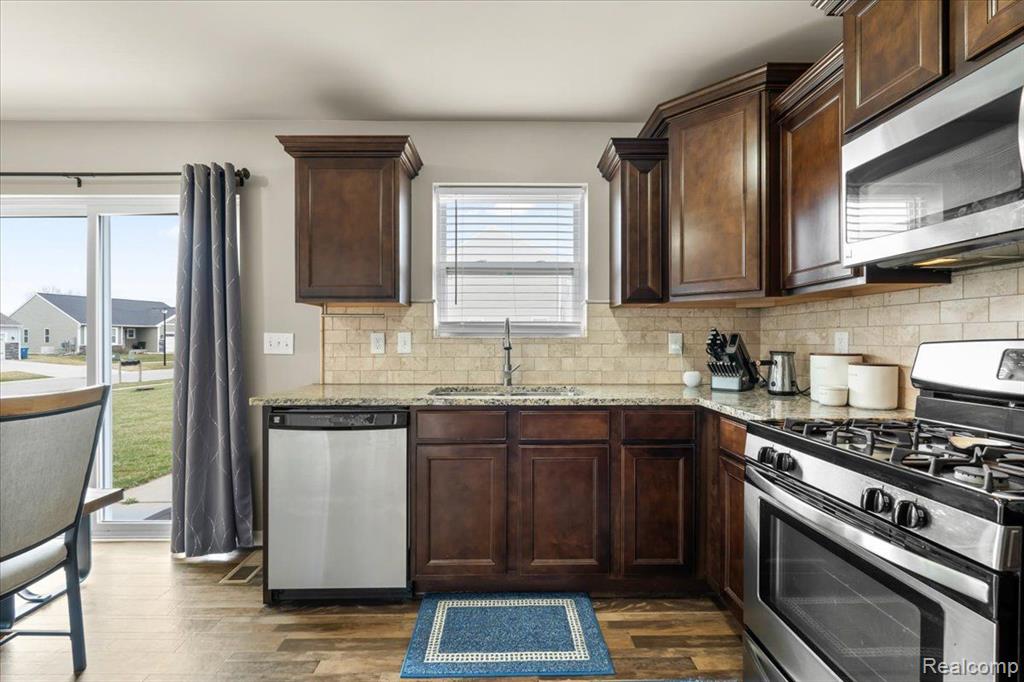 6059 BLUEFIELD Drive, Linden, MI 48451 — Photo 12