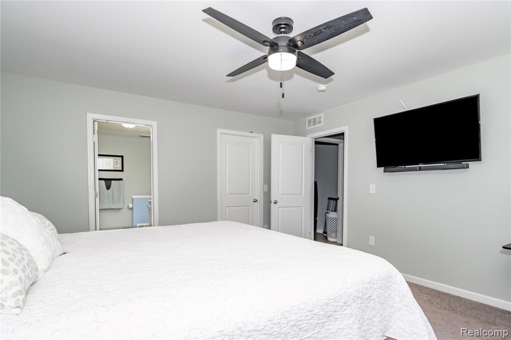 3560 Amber Oaks Drive, Howell, MI 48855 — Photo 13