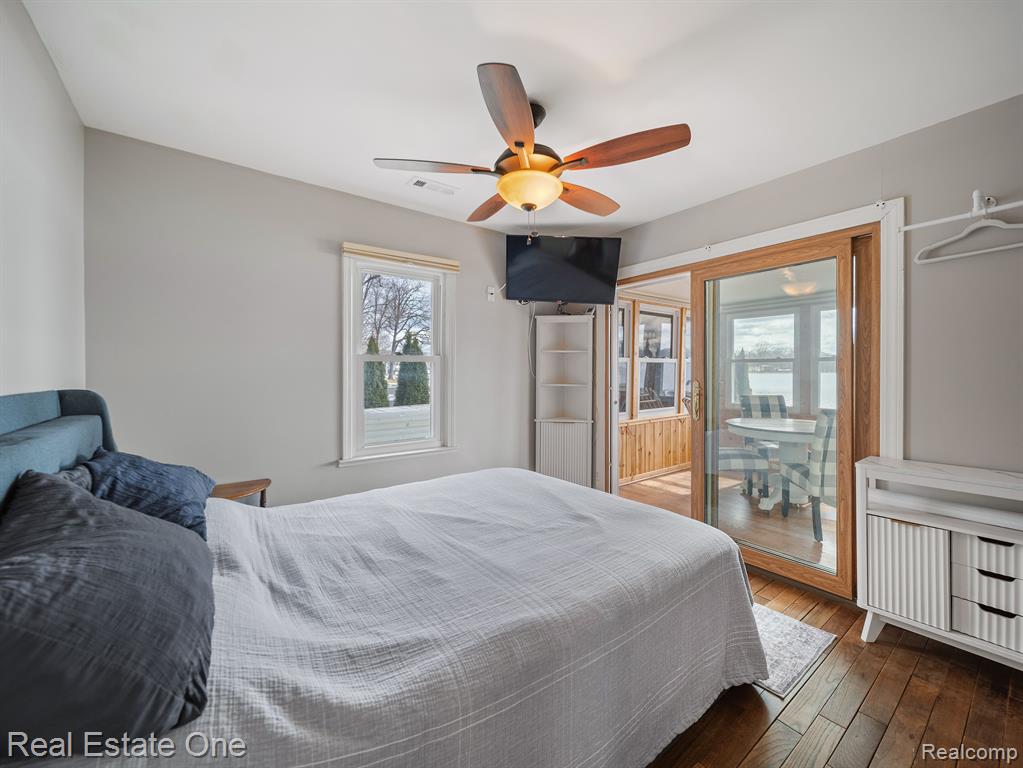 5130 EDGELAKE Drive, Pinckney, MI 48169 — Photo 11