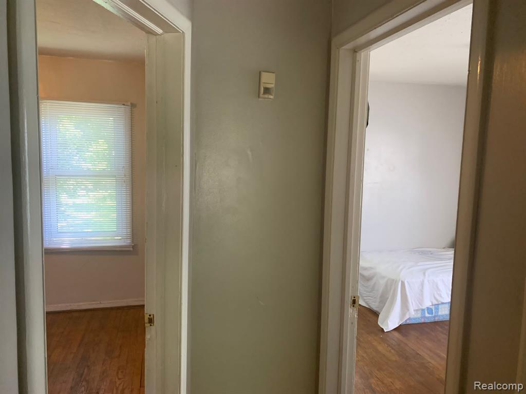 6110 GREENVIEW Avenue, Detroit, MI 48228 — Photo 6