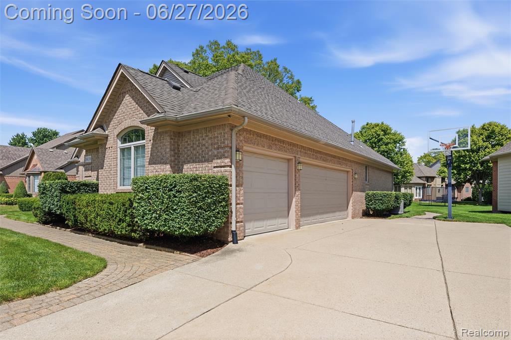 54138 Acadia Drive, Macomb, MI 48042 — Photo 8