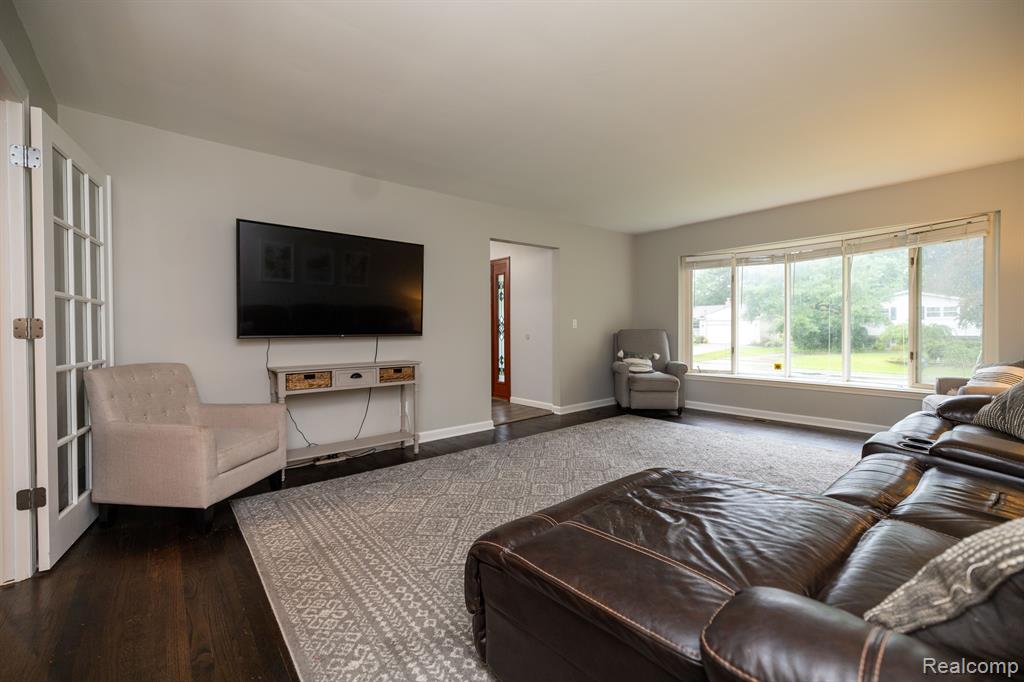 6825 ALDERLEY Way, West Bloomfield, MI — Photo 10